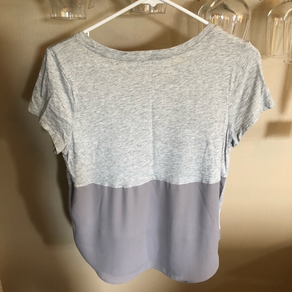 Express Colorblock Tee - Picture 2 of 4